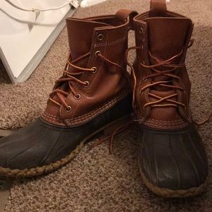 Bean/ duck boots